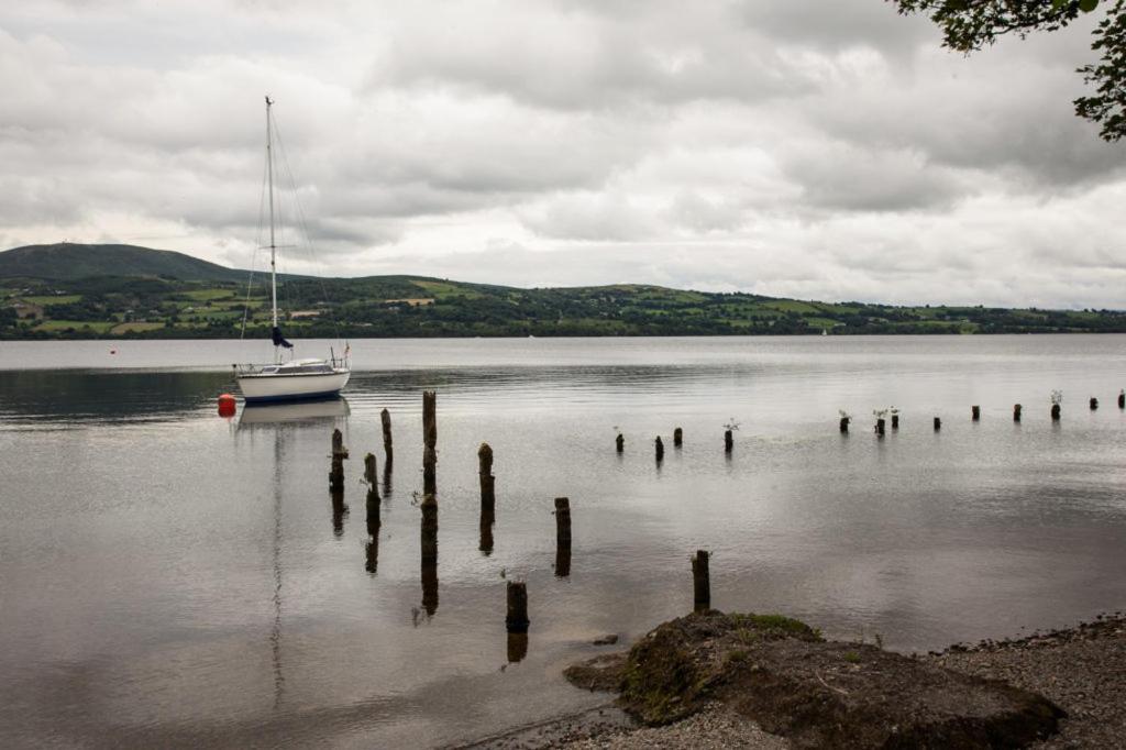 Lakeside Cottage Killaloe Buitenkant foto